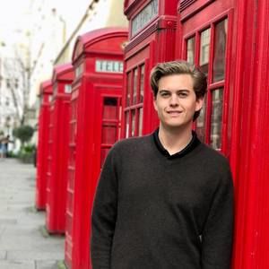 Meet your Posher, Collin